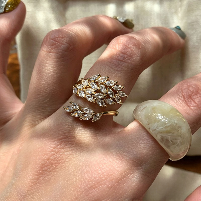 Champagne Alloy Open Rings For Women Featuring Electroplated Grain Design With Resin Inlay