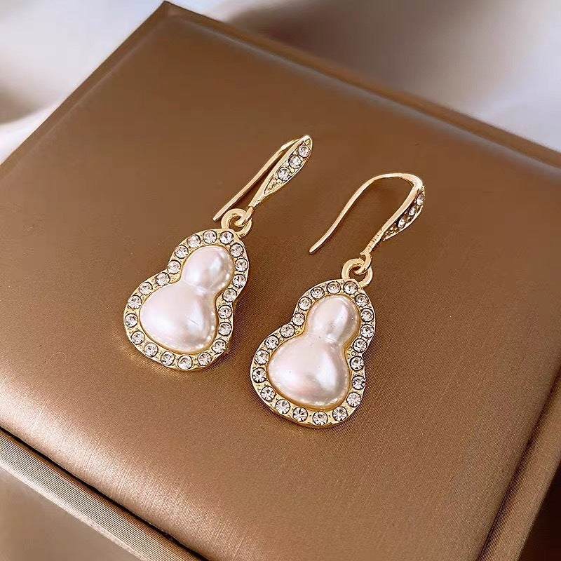 Heart Shape Baroque Style Earrings For Women Featuring Baroque Pearl Inlay And 304 Stainless Steel Posts