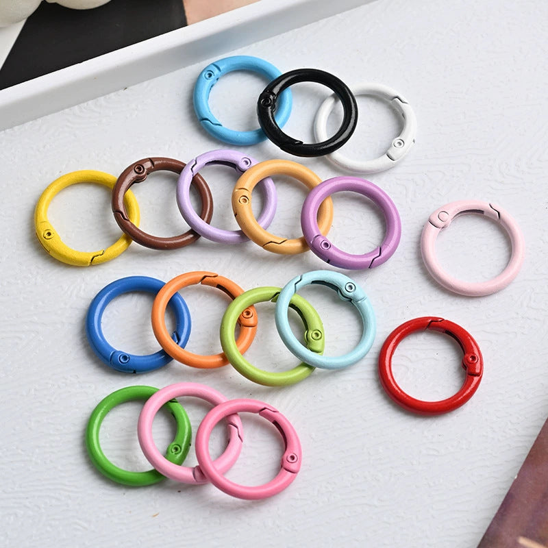Colour Metal Key Chains In Stylish Design, Perfect For Organizing Keys And Accessories