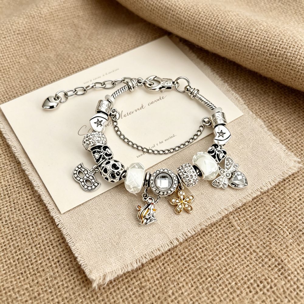 New Style Constellation Bracelet For Women With Crystal Pendant In Zinc Alloy