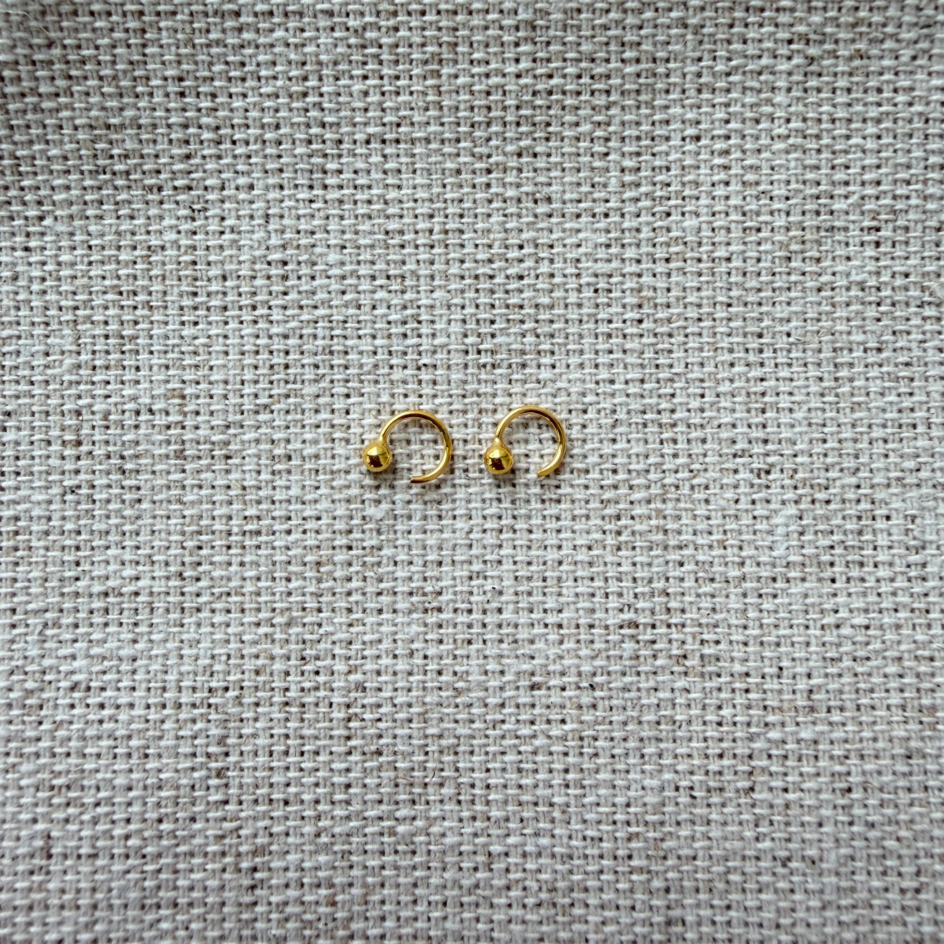 Heart Shape Earrings For Unisex In Gold Featuring 925 Sterling Silver Ear Studs With Simple Style