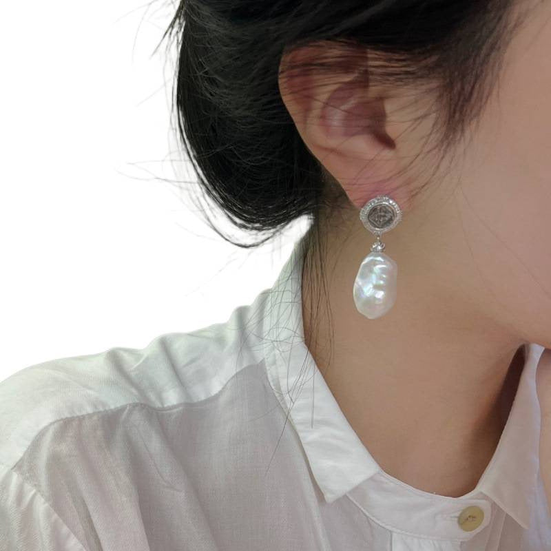 Crown Earrings For Women Featuring Titanium Alloy Ear Pins In Retro Style