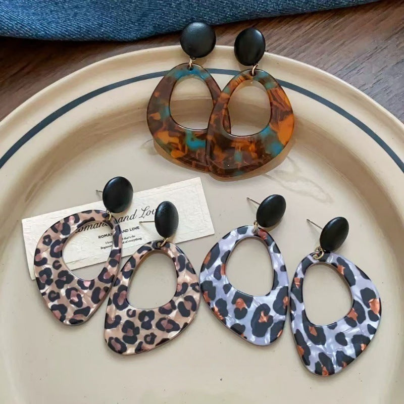 Leopard Print Earrings For Women In Coffer Color, Alloy Material Featuring Electroplated Craft And Retro Style
