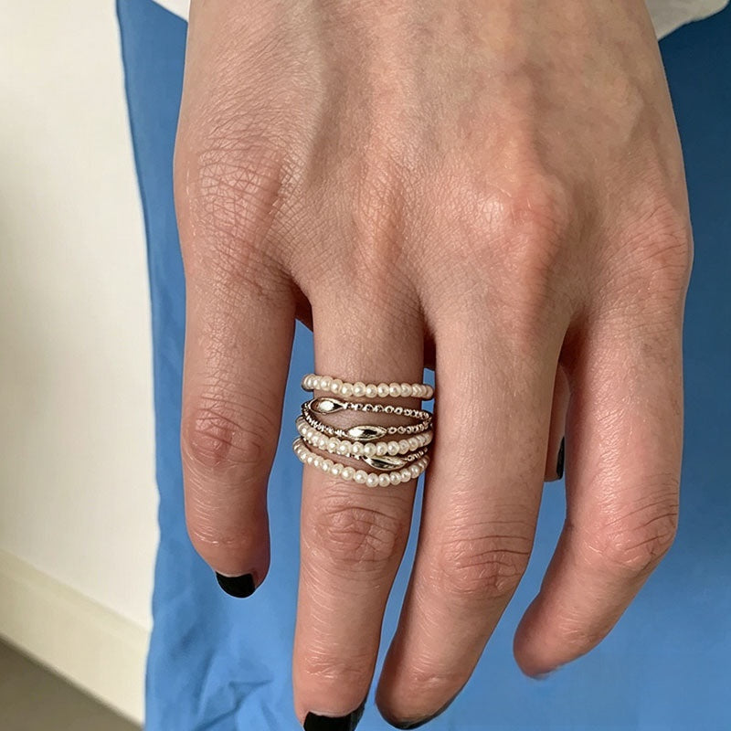 Exaggerated Alloy Rings For Women Featuring Beading Craft And Imitation Pearl Inlay