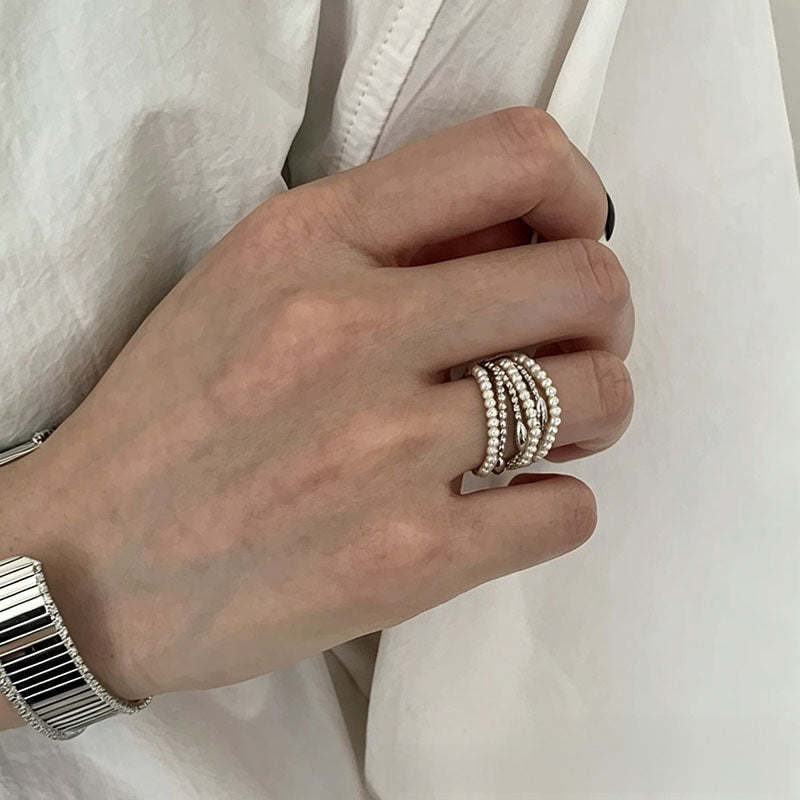 Exaggerated Alloy Rings For Women Featuring Beading Craft And Imitation Pearl Inlay