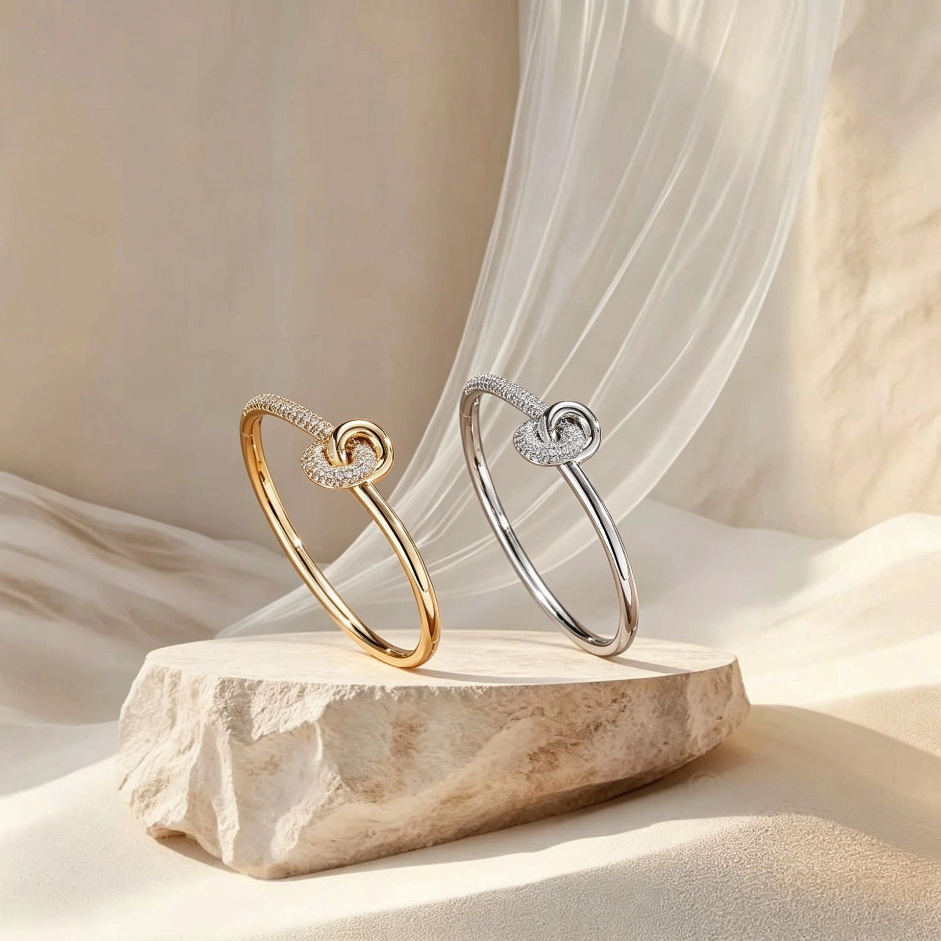 Luxurious Knot Bangle For Women In Electroplated Copper With Zircon Inlay
