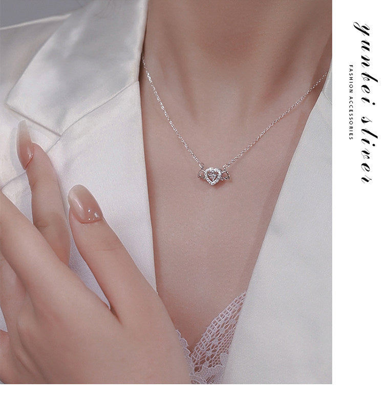 Heart Shape Silver Necklace For Women In Simple Style, Platinum Plated Copper With Cable Chain