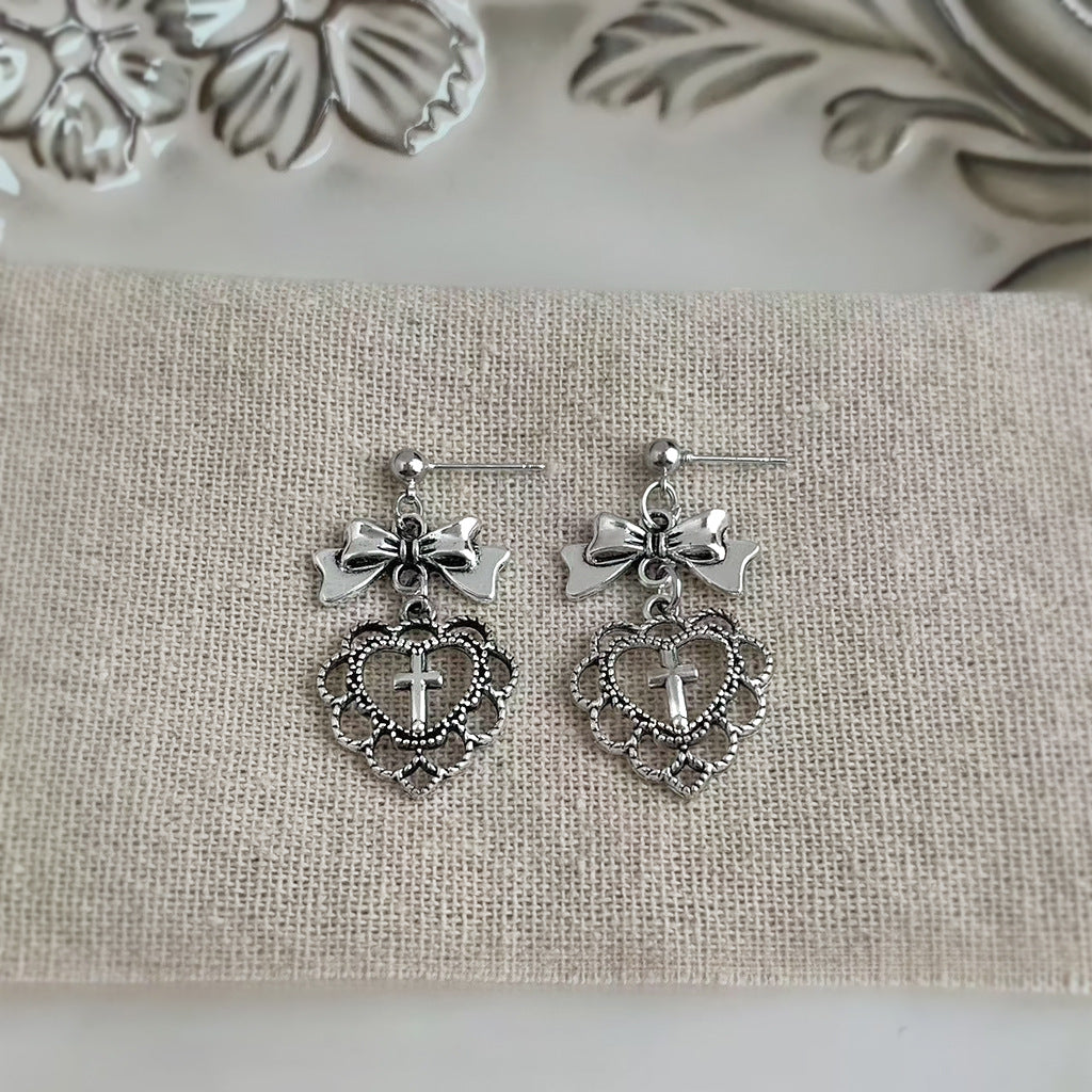Handmade Silver Heart Shape Earrings For Women Featuring Copper Ear Pins In Retro Style