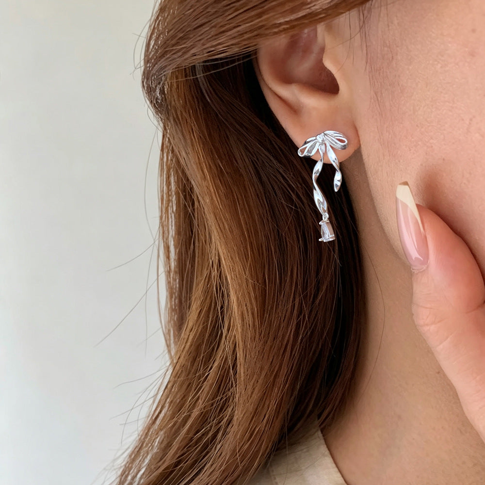 Luxurious Bow Tie Stud Earrings For Women Featuring Copper Ear Pins And Zircon Inlay