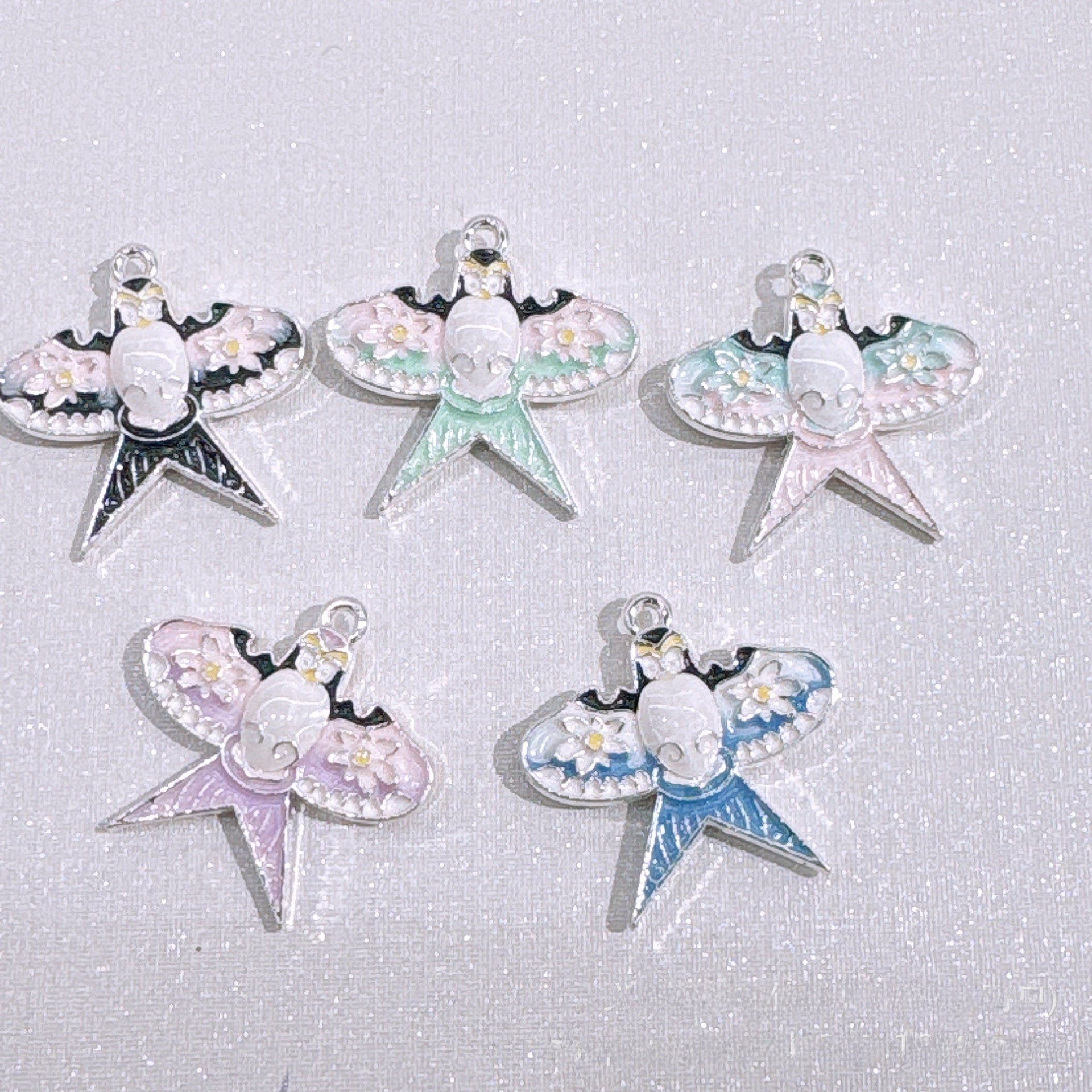 Bird Pendant Jewelry Accessory In Alloy Featuring Enamel Craftsmanship With Chinoiserie Style In Colour