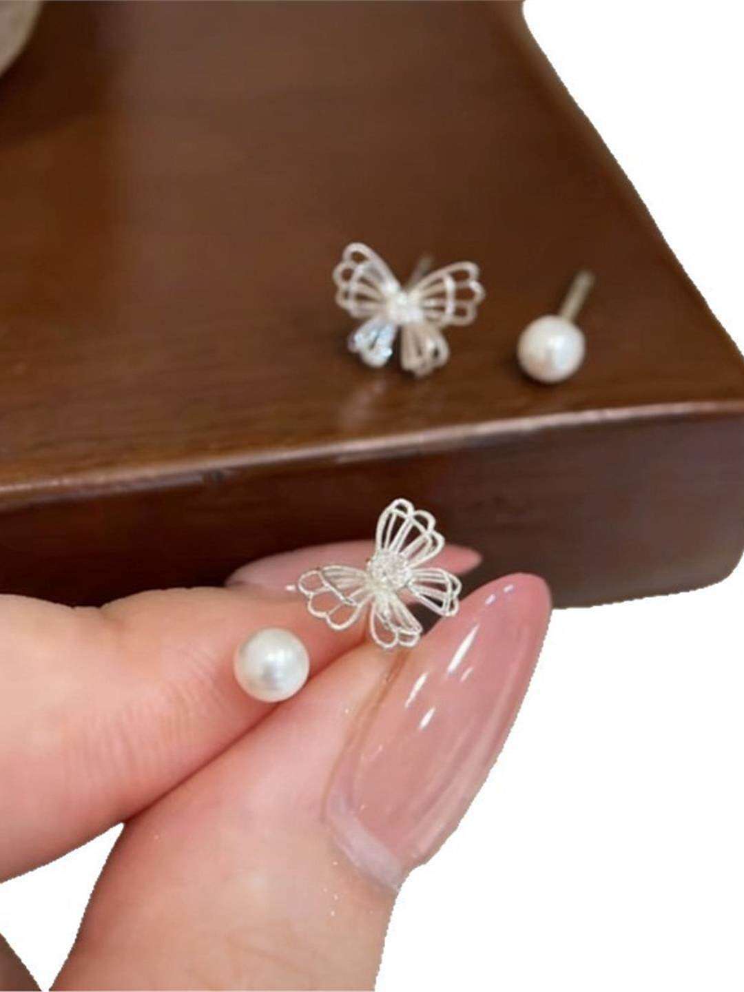 Bow Tie Stud Earrings For Women In Silver Alloy With Copper Ear Pins, 4 Pieces Set