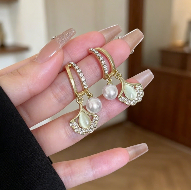 Heart Shape Tassel Earrings For Women With Copper Studs, Electroplated Alloy And Artificial Pearl Inlay