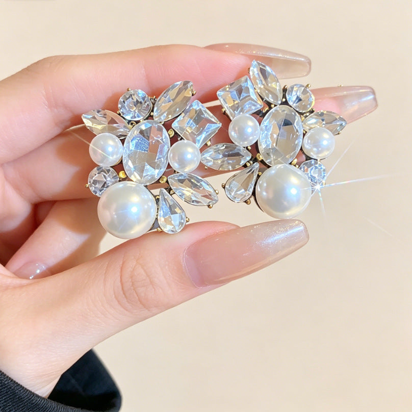 Heart Shape Tassel Earrings For Women With Copper Studs, Electroplated Alloy And Artificial Pearl Inlay