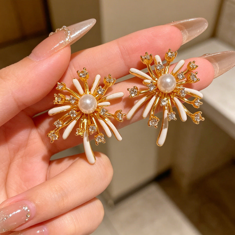 Heart Shape Tassel Earrings For Women With Copper Studs, Electroplated Alloy And Artificial Pearl Inlay