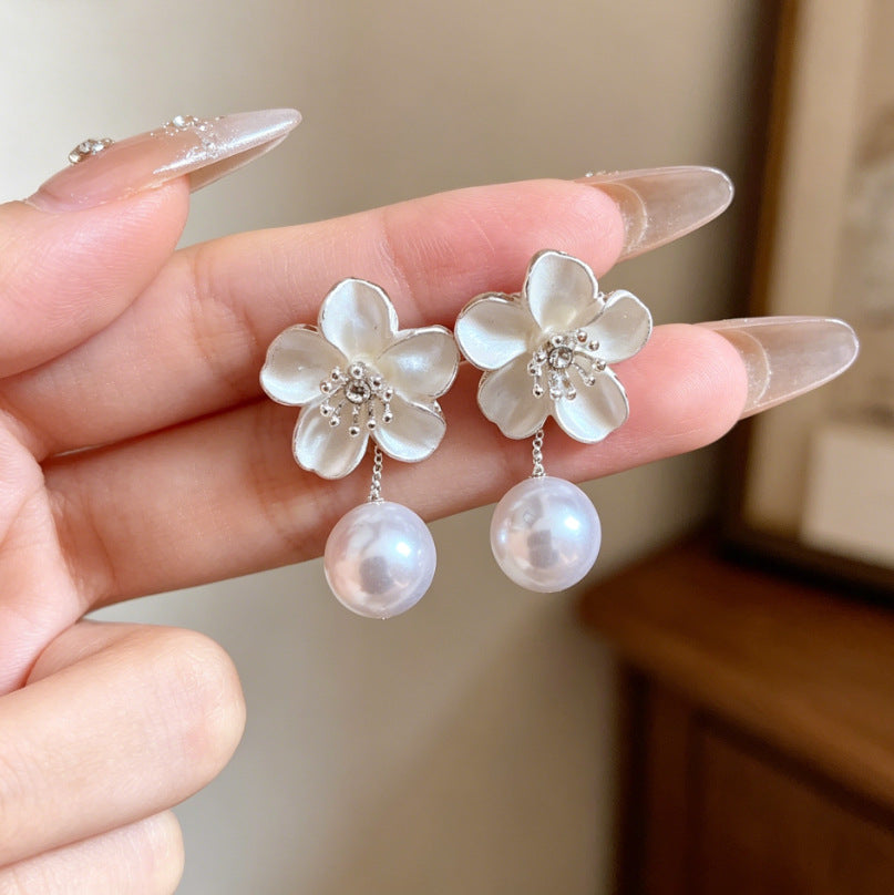 Heart Shape Tassel Earrings For Women With Copper Studs, Electroplated Alloy And Artificial Pearl Inlay