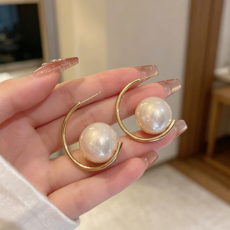 Heart Shape Tassel Earrings For Women With Copper Studs, Electroplated Alloy And Artificial Pearl Inlay