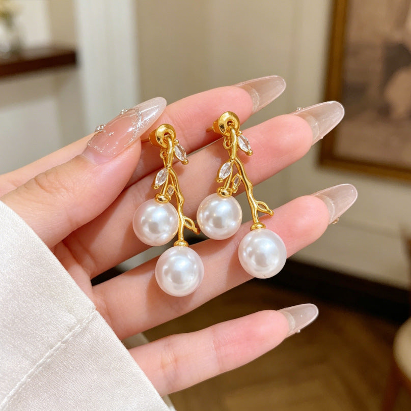 Heart Shape Tassel Earrings For Women With Copper Studs, Electroplated Alloy And Artificial Pearl Inlay