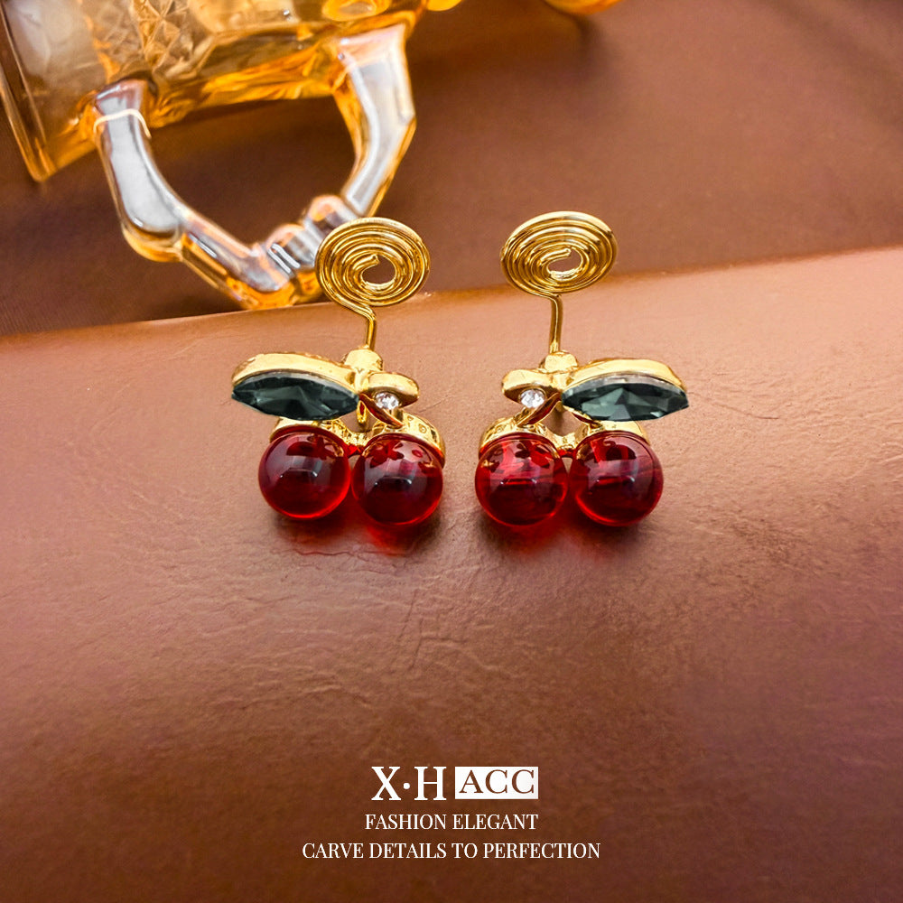 Elegant Heart Shape Clip Earrings For Women In Gold Alloy With Electroplated Finish And Artificial Pearl Inlay