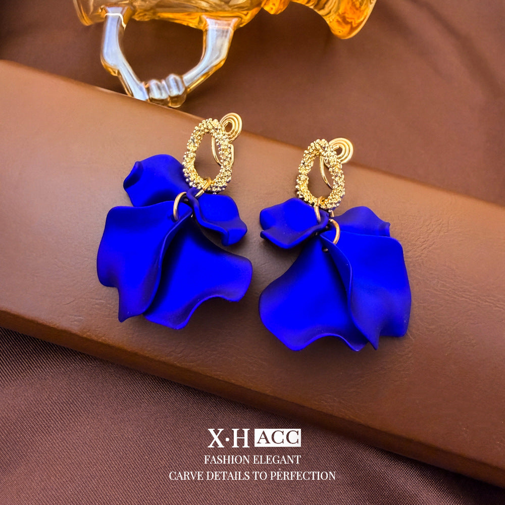 Elegant Heart Shape Clip Earrings For Women In Gold Alloy With Electroplated Finish And Artificial Pearl Inlay