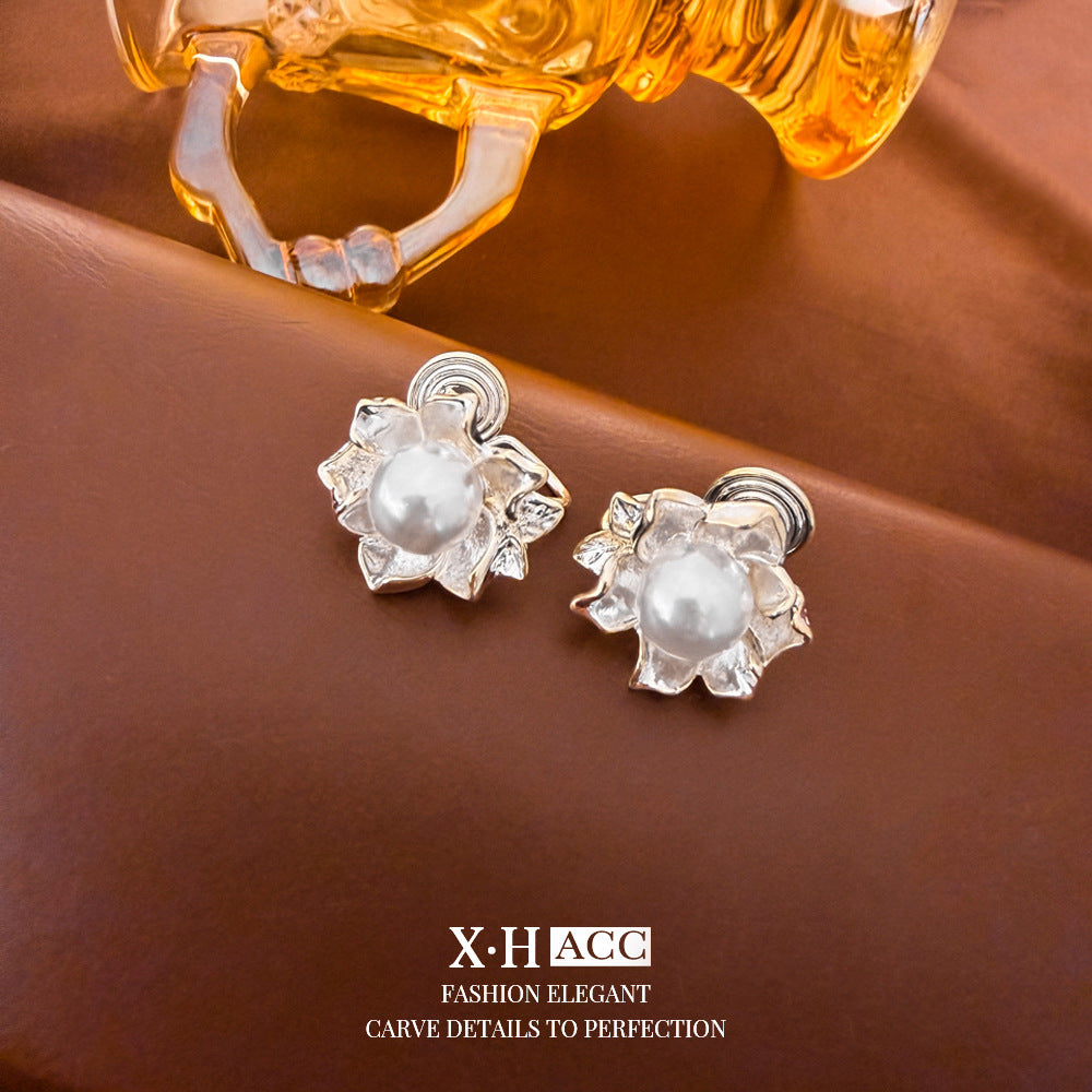 Elegant Heart Shape Clip Earrings For Women In Gold Alloy With Electroplated Finish And Artificial Pearl Inlay