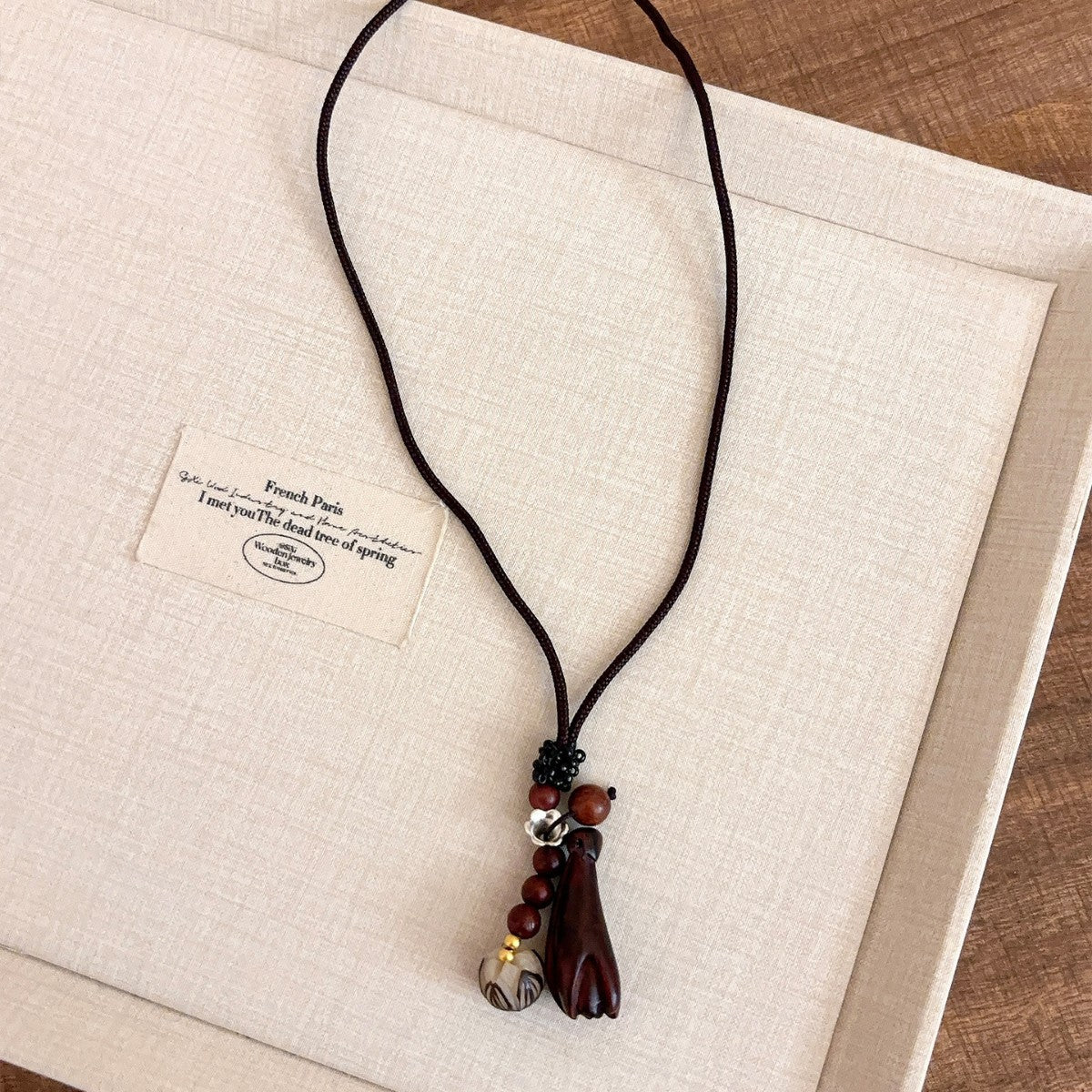 Ethnic Style Brown Wood Flowers Pendant Necklace For Women With Woven Chain Featuring Braid Craft