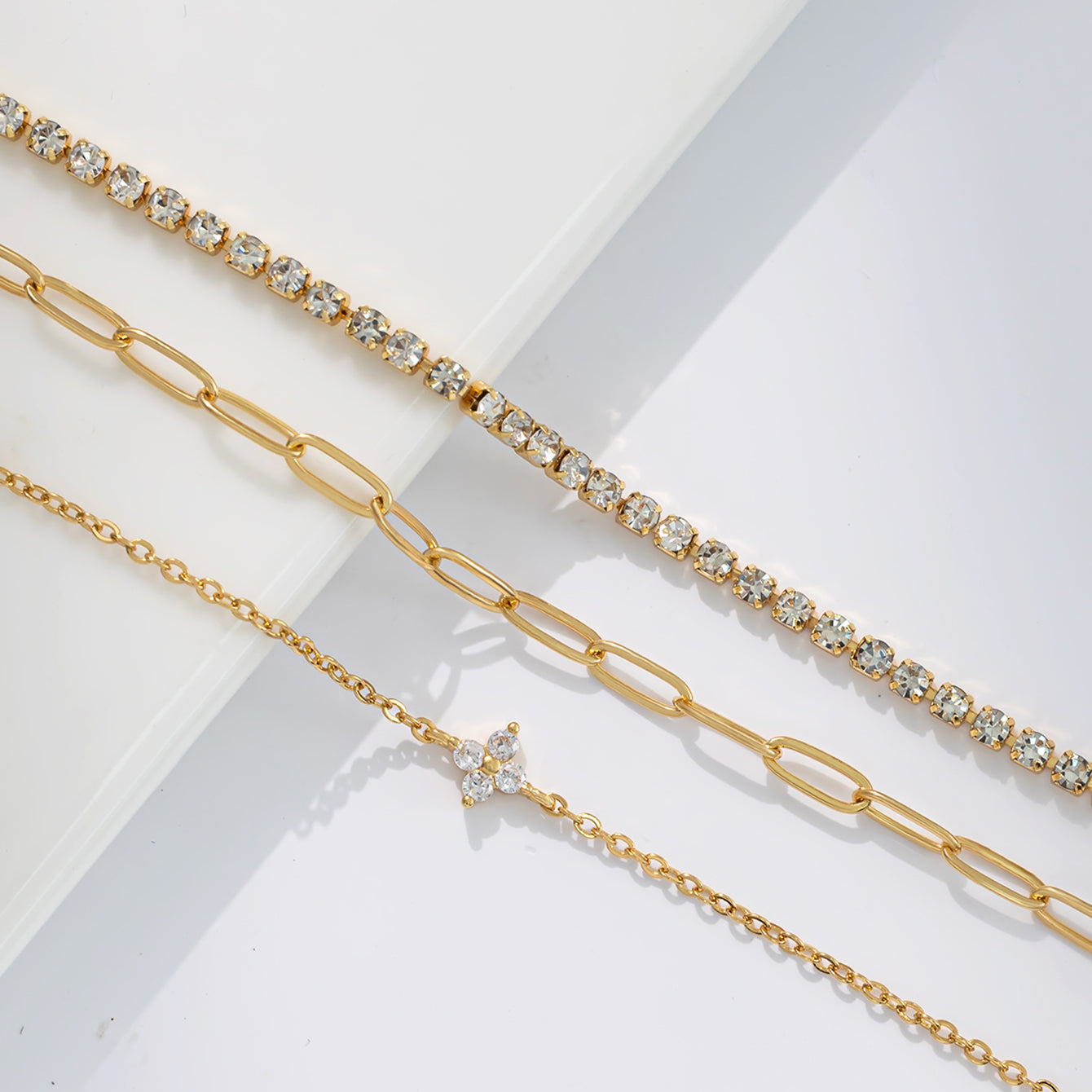 Geometric Hypoallergenic Copper Bracelets For Women With KC Golden Plated Finish And Cubic Zirconia Inlay Featuring Cuban Link Chain