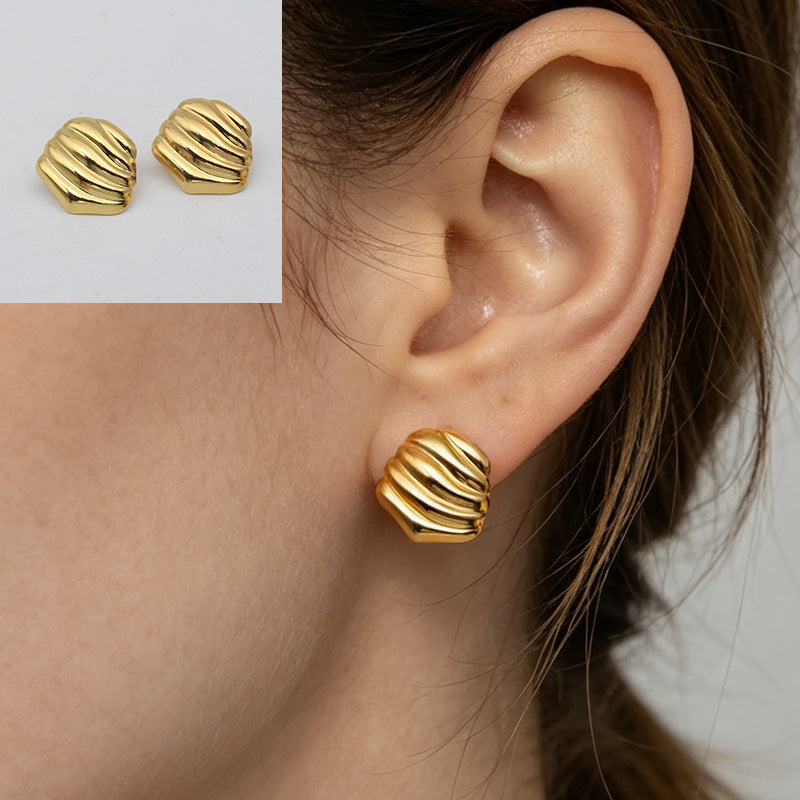 Geometric Sweet Stud Earrings For Women In 304 Stainless Steel With Electroplated Gold And Titanium Steel Posts