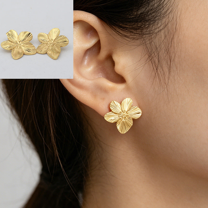 Geometric Sweet Stud Earrings For Women In 304 Stainless Steel With Electroplated Gold And Titanium Steel Posts