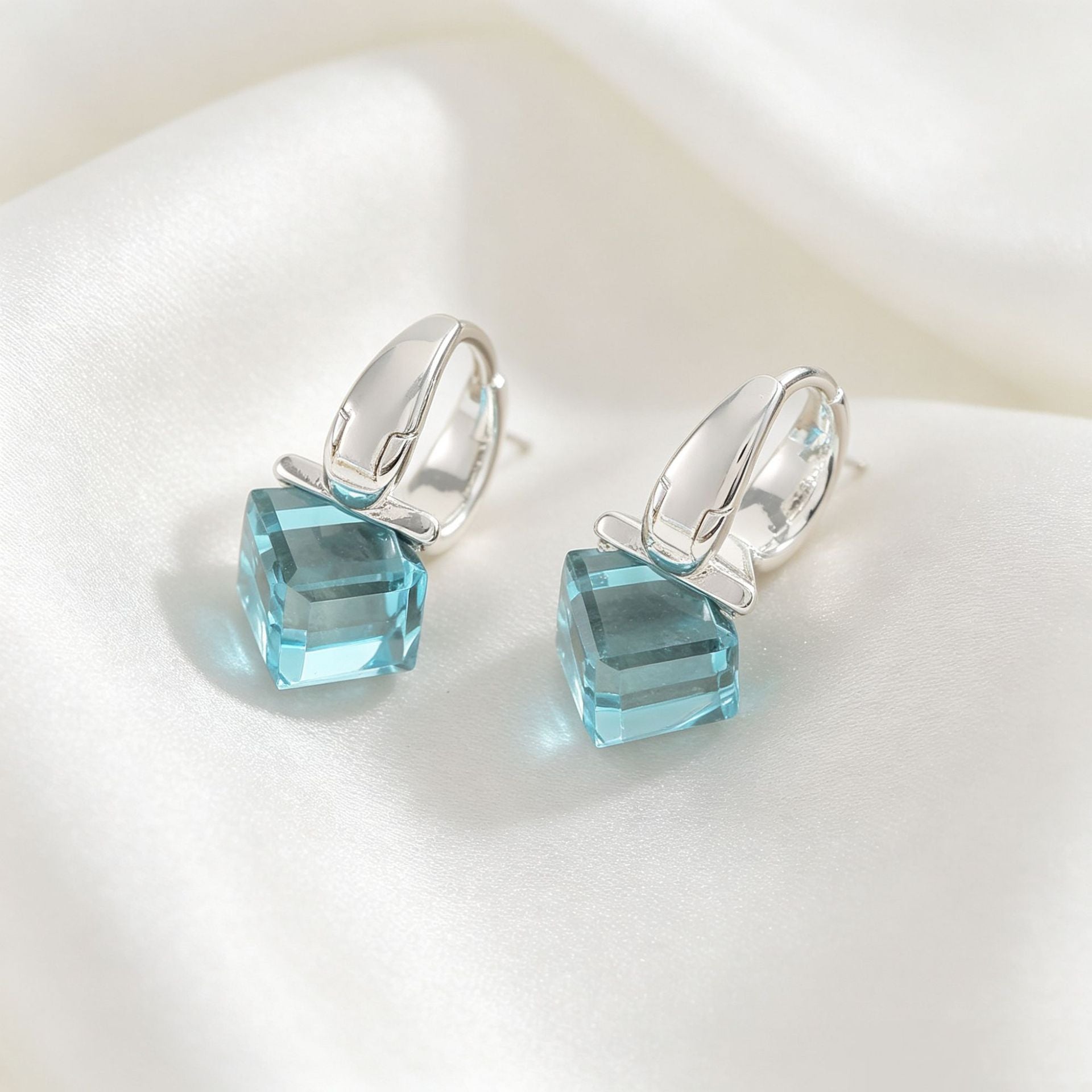 Geometric Three-dimensional Blue Copper Earrings For Women With Silver Plated Finish And Crystal Inlay