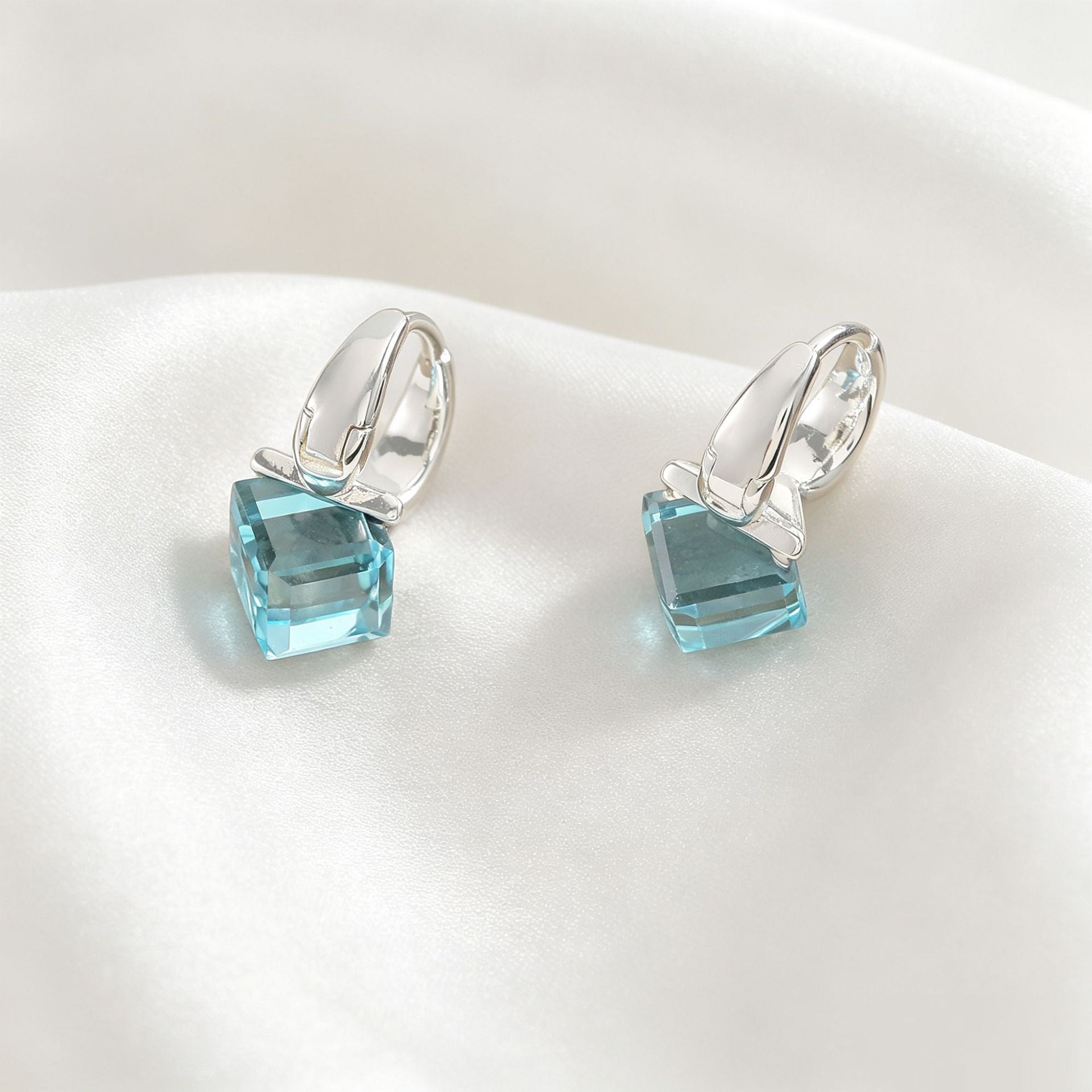 Geometric Three-dimensional Blue Copper Earrings For Women With Silver Plated Finish And Crystal Inlay
