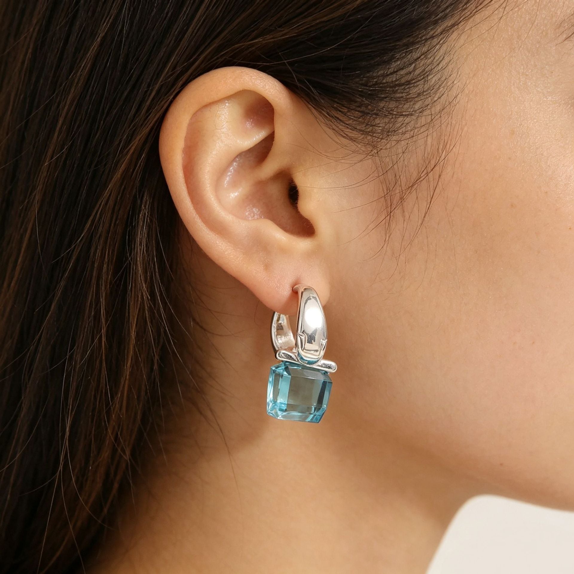 Geometric Three-dimensional Blue Copper Earrings For Women With Silver Plated Finish And Crystal Inlay