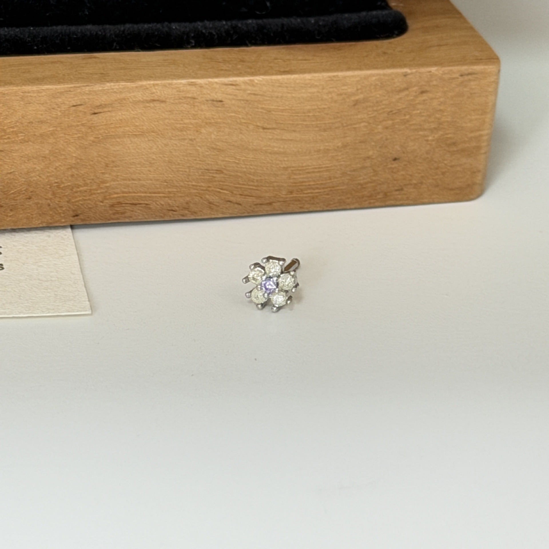 Cute Flowers Stud Earrings For Women With Titanium Steel Posts And Zircon Inlay In Copper