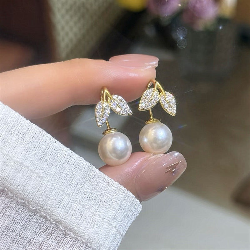 Luxurious Leaf Earrings For Women Featuring Imitation Pearl And Zircon With Electroplated Finish And Copper Ear Pins