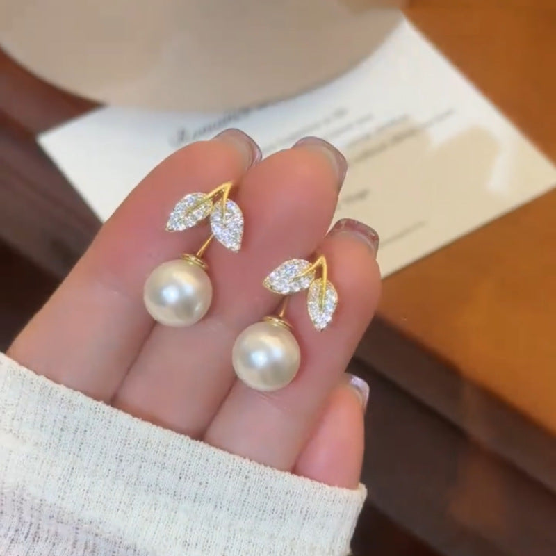 Luxurious Leaf Earrings For Women Featuring Imitation Pearl And Zircon With Electroplated Finish And Copper Ear Pins