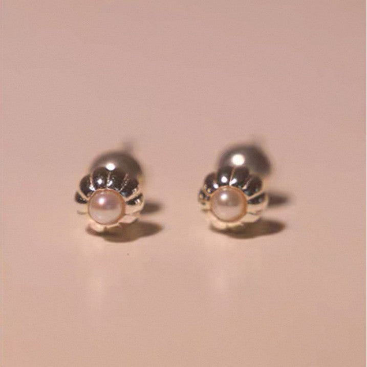 Freshwater Pearl Flowers Stud Earrings In 925 Sterling Silver With Retro Style For Women