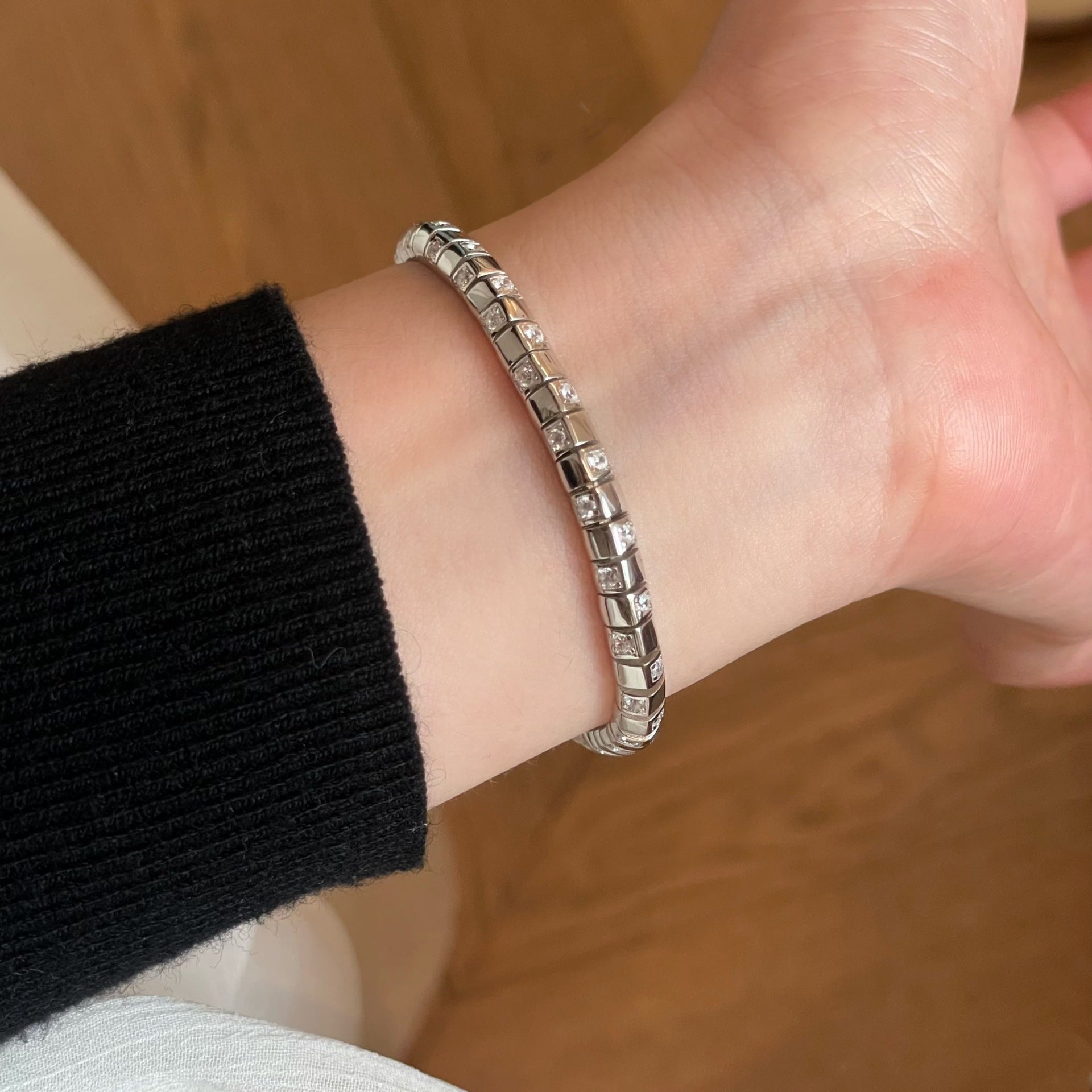 Checkered Bracelets For Women In 925 Sterling Silver With Electroplated Gold Plating And Zircon Inlay