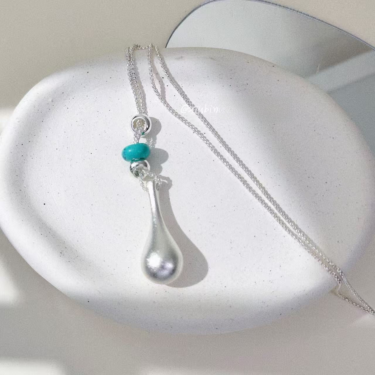 New Style Geometric Pendant Necklace For Women In Brass With Alloy Pendant Material, Perfect For Daily Wear