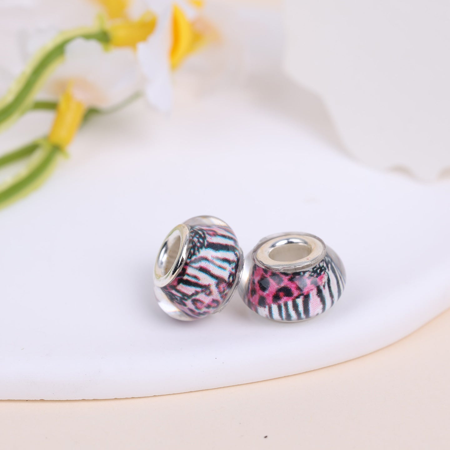 Maya Resin Beads With Epoxy Inlay, Jewelry Accessories In Commute Style, Available In Colour
