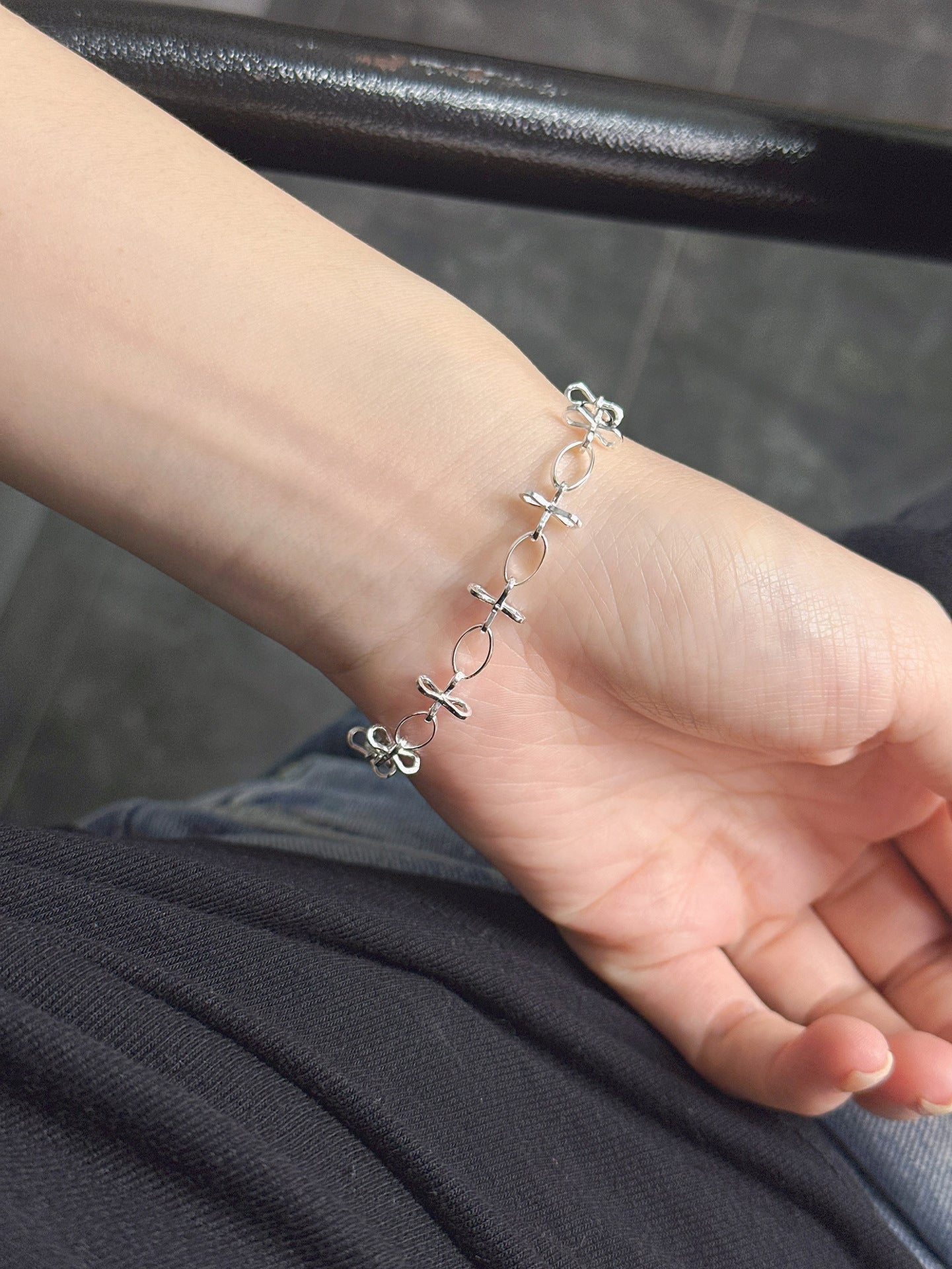 Asymmetrical Bow Tie Bracelet For Women In Simple Style, Electroplated 925 Sterling Silver Chain