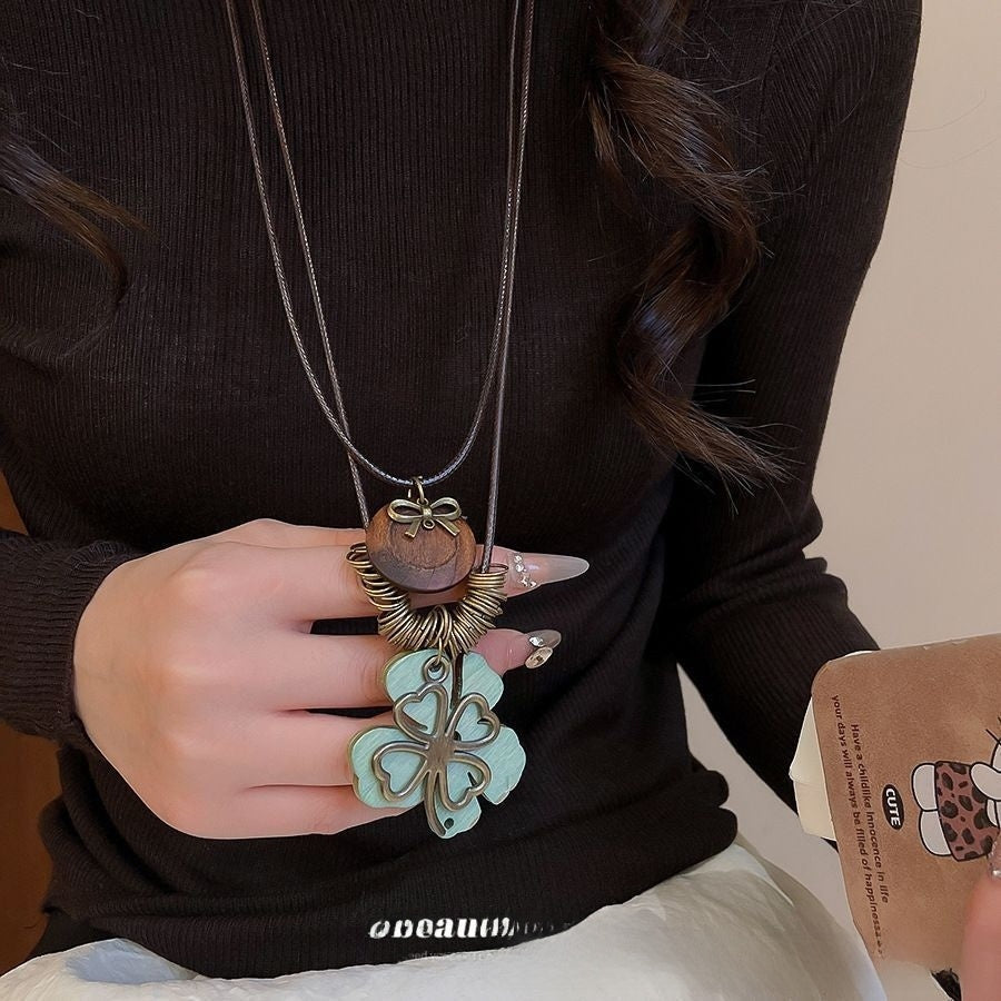 Ethnic Style Pendant Necklace For Women With Wood Braid Pendant In Coffer Color, Mixed Materials