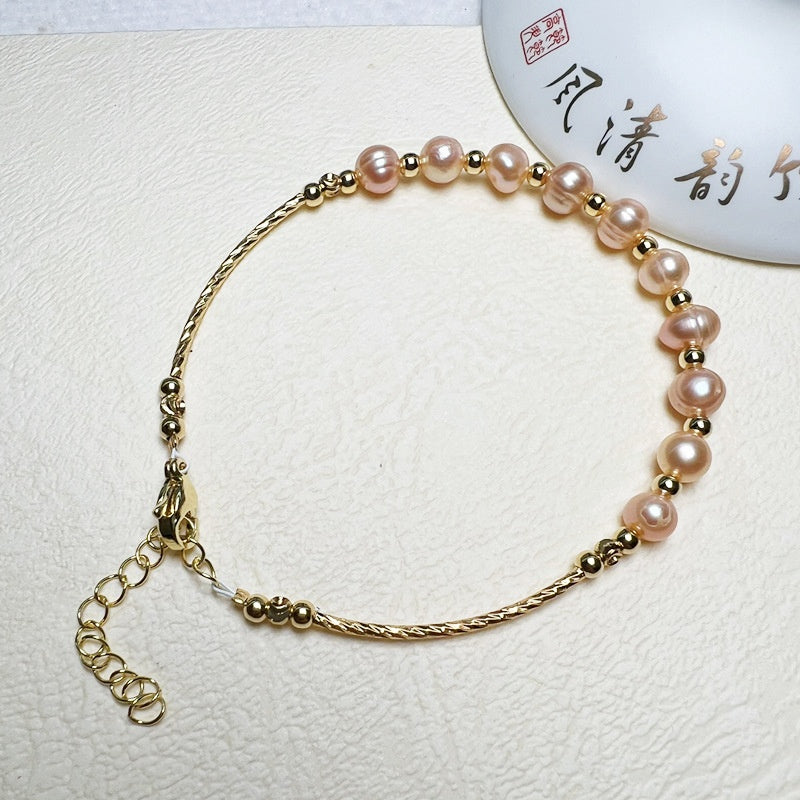 Freshwater Pearl Bracelet For Women With 5-6mm White Pearls Featuring Beading Craft