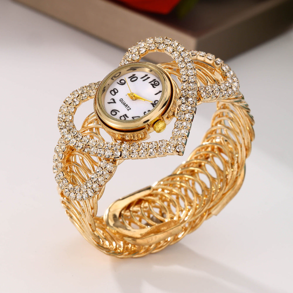Heart Shape Inlay Rhinestones Bracelet Watch For Women With Electroplated Gold Plating, Featuring Sparkling Rhinestone Design