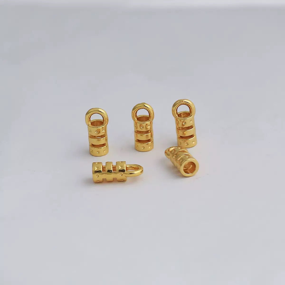 Copper Jewelry Buckle With 18K Real Gold Plated Electroplated Finish, Gold Color, Commute Style Jewelry Accessory