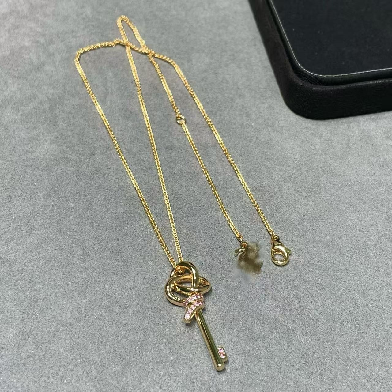 V Gold Key Necklace With Zircon Inlay On Twisted Rope Chain, Sweet Style For Women