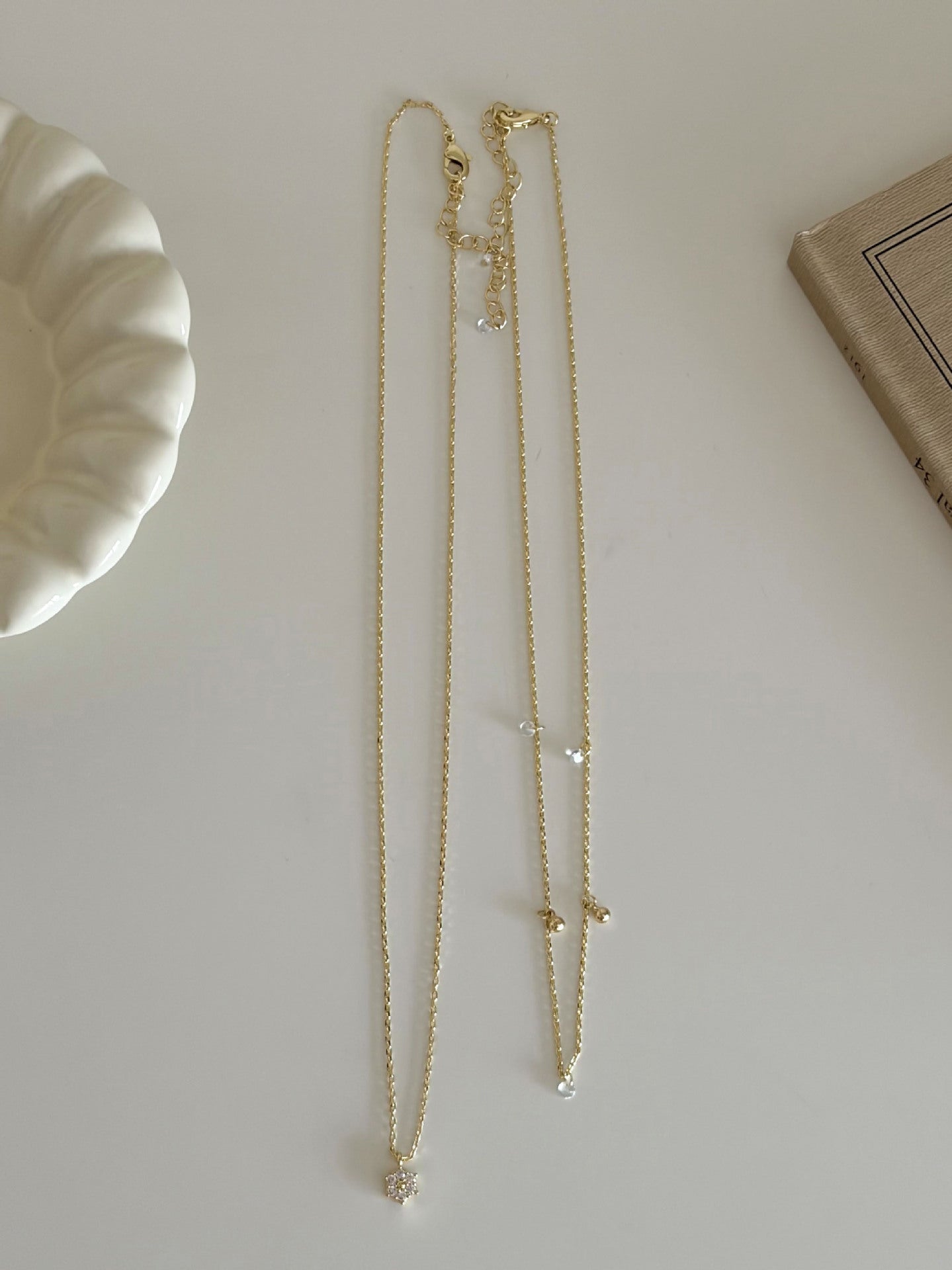 Sweet Double Layer Flowers Necklace For Women With Electroplated Copper And Rhinestone Tassel Design