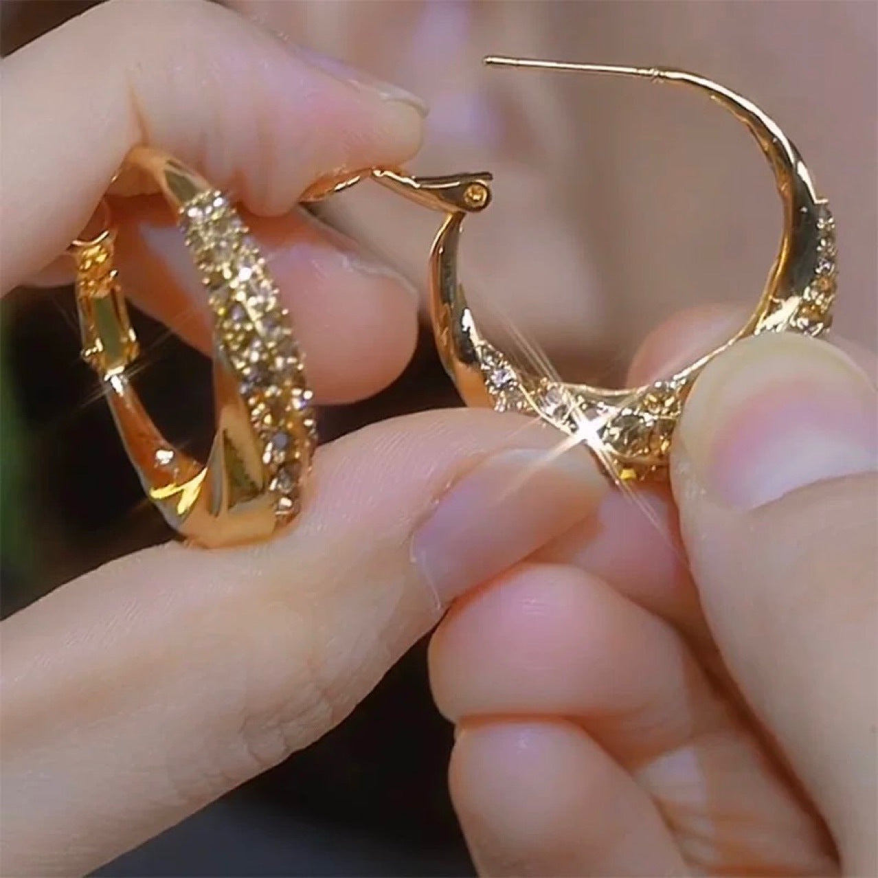 Basic Hoop Earrings Circle Pattern For Women With 925 Sterling Silver Alloy Posts In Gold