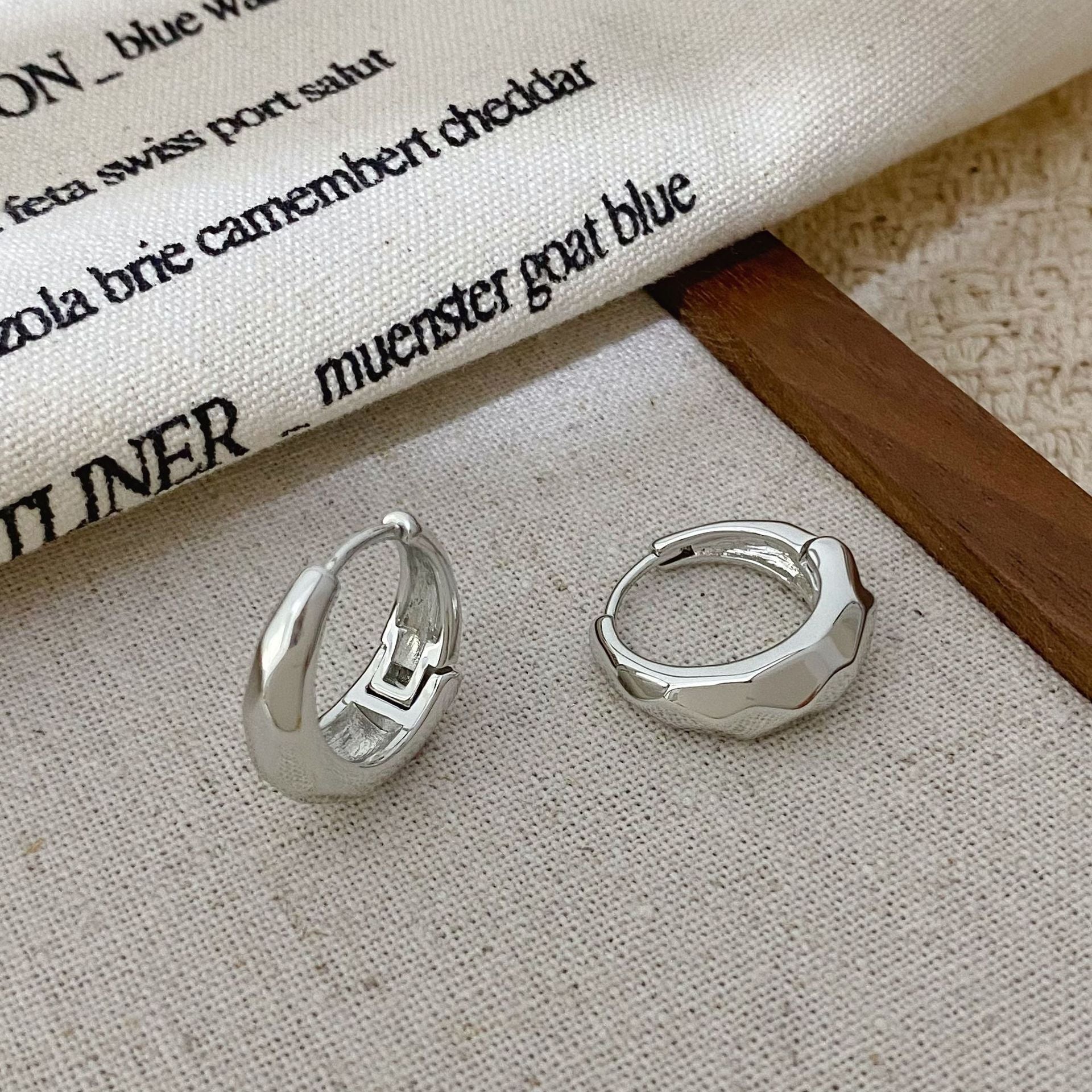 Real Gold Plated Copper Hoop Earrings With Brushed Water Droplets Pattern, Simple Style For Women