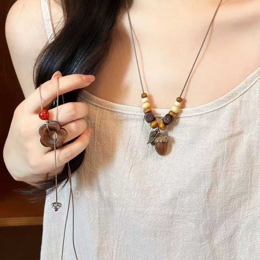 Ethnic Style Flowers Beading Sweater Chain Necklace For Women With Wood Pendant
