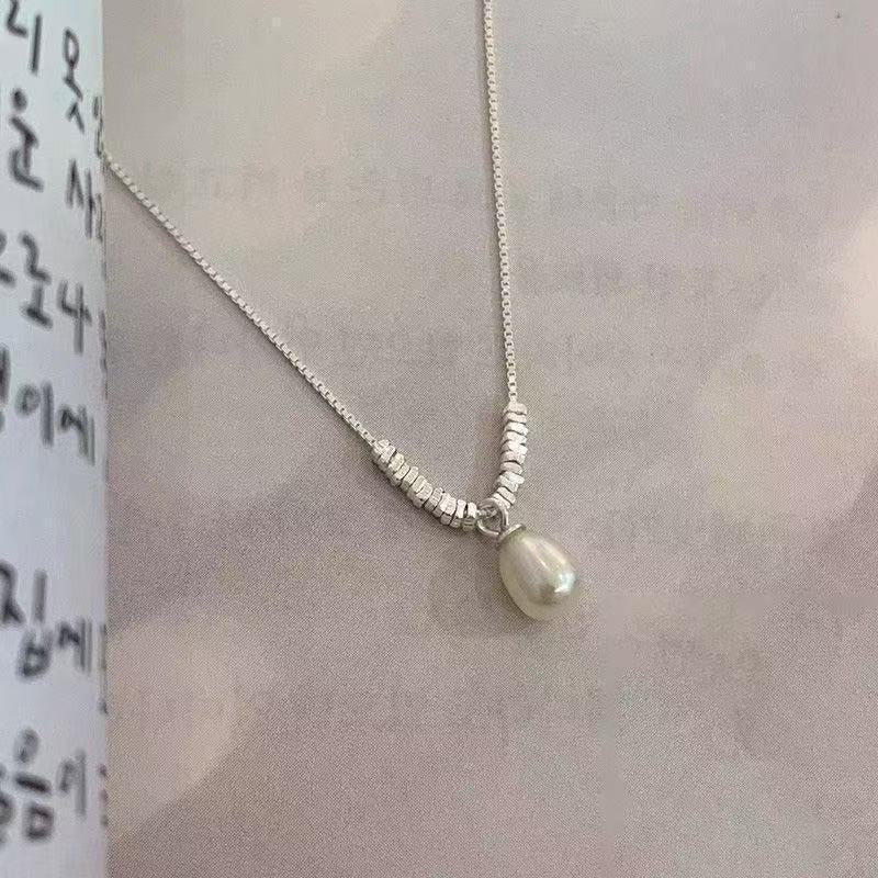 Elegant Silver Pearl Necklace For Adults With Imitation Pearl Pendant And Copper Box Chain