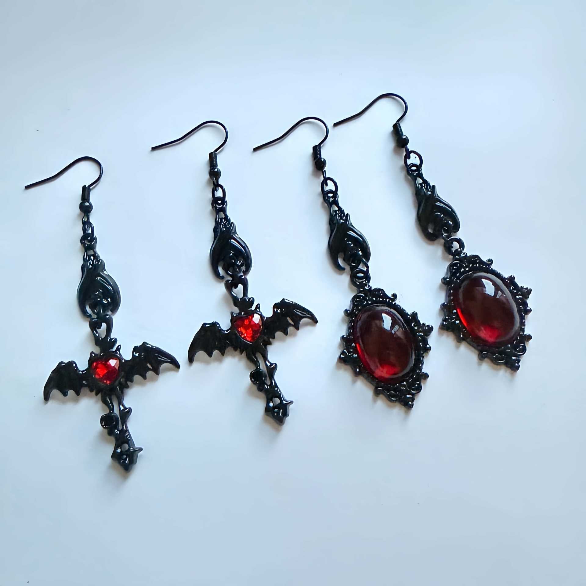Gothic Red Bat Necklace For Women With Alloy Cable Chain And Artificial Crystal Inlay